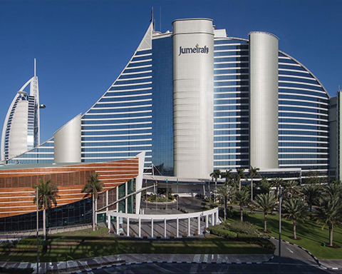 فندق جميرا بيتش، دبي، الإمارات العربية المتحدة
    
